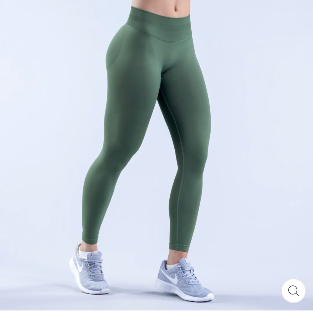 DFYNE Impact legging in Pistachio 💚 SMALL